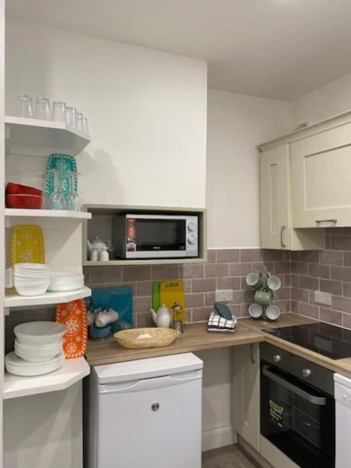 Location, Location - Modern 2 Bed Apt In キラーニー エクステリア 写真